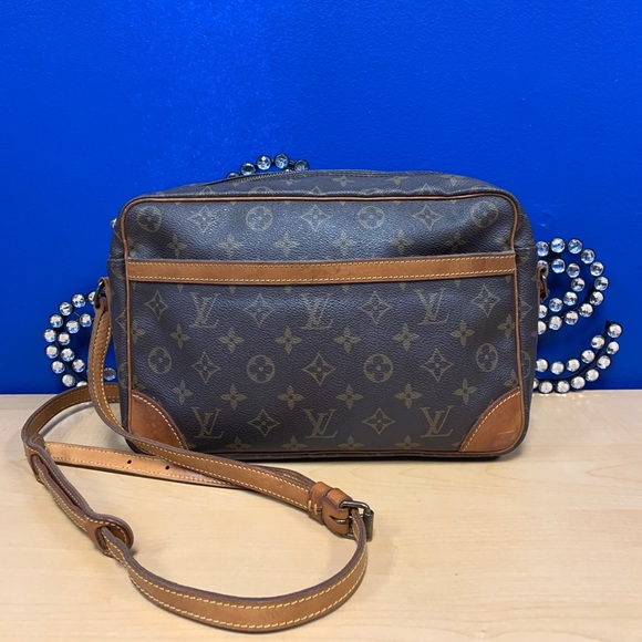 LOUIS VUITTON MONOGRAM CANVAS TROCADERO 30 VINTAGE - Picture 4 of 12